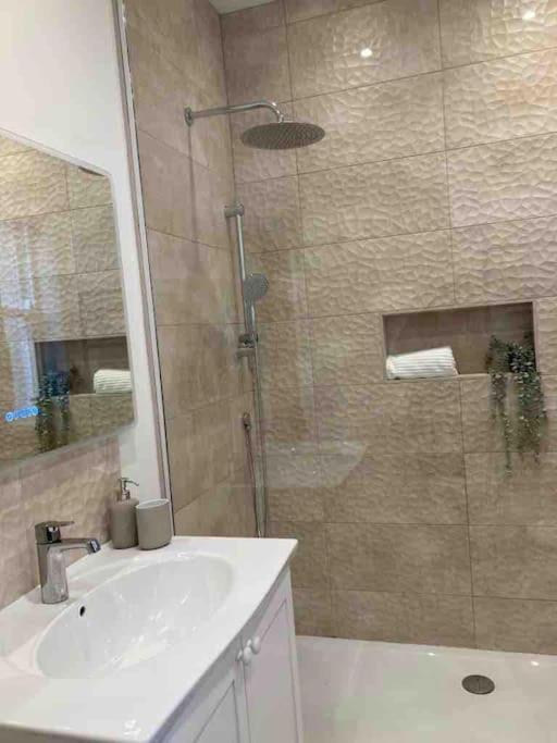 Garden Apartment, Central Harrogate With Parking Εξωτερικό φωτογραφία